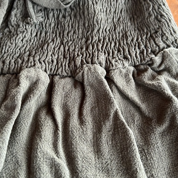 Size small Papermoon cotton beach shorts. - Picture 4 of 4